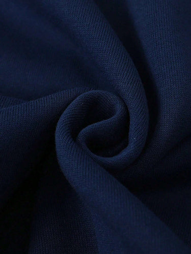 Chaqueta Varsity Life Still en Color Azul y Detalles Gráficos